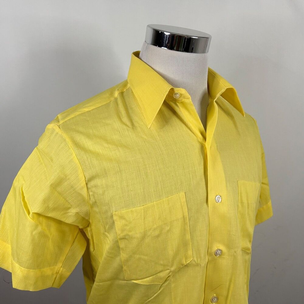 Conway Marshall Field Size 15 Vintage Short Sleeve Shirt Yellow Cotton Blend